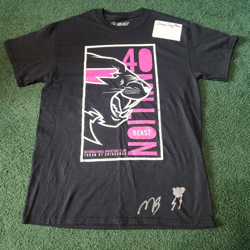 Mr. Beast autographed t-shirt 40 million celebration NEW limited rare cloud